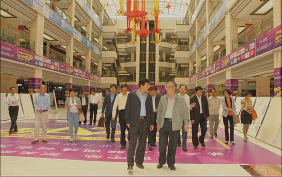 副省長(zhǎng)王黎明一行視察朝陽(yáng)物流園區(qū)，臨空經(jīng)濟(jì)開(kāi)發(fā)區(qū)工作