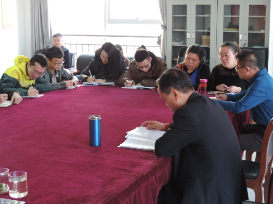 以十九大精神為引領  開創工作新局面