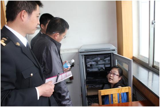 西寧海關(guān)實(shí)地考察保稅倉(cāng)庫